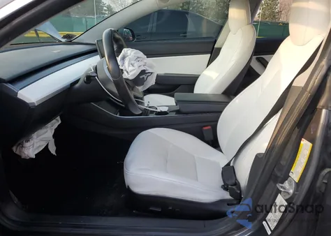 2019 Tesla Model 3 z USA, uszkodzony, nr VIN 5YJ3E1EB7KF192259